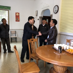 �����ε�������ί��Ǻ�����ð��ǰ��ͬ����Ӫ����о�԰ũׯ����